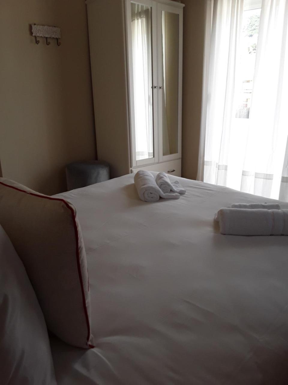 Punta Carnero Hostal Algeciras Eksteriør bilde